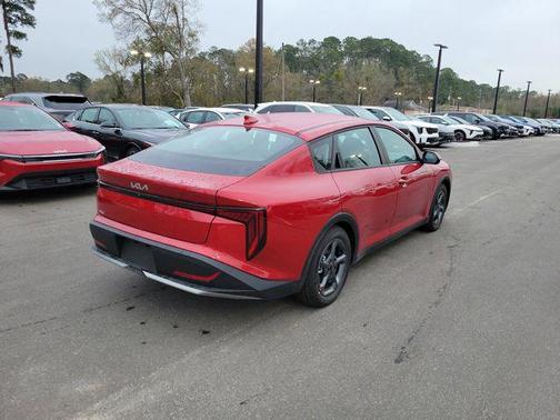 Currant Red 2026 Kia K4 LXS