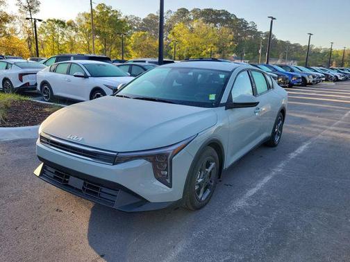 Morning Haze 2026 Kia K4 LXS