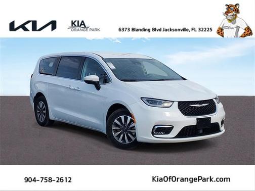 2023 Chrysler Pacifica Hybrid Touring L