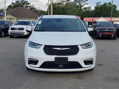 2023 Chrysler Pacifica Hybrid Touring L
