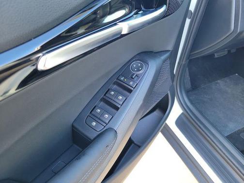 Snow White Pearl 2026 Kia Seltos EX