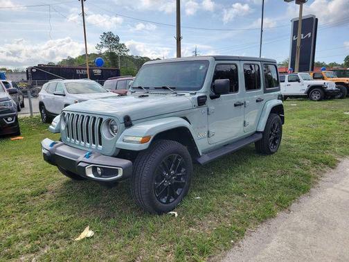 Earl Clearcoat 2023 Jeep Wrangler 4xe Sahara
