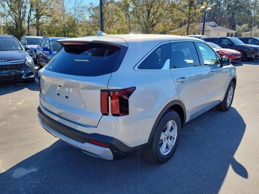 Ivory Silver 2026 Kia Sorento LX
