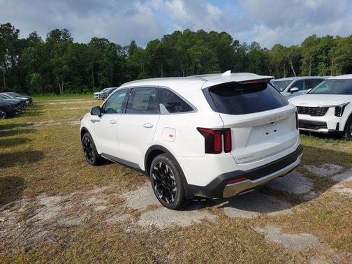 Glacial White Pearl 2026 Kia Sorento EX