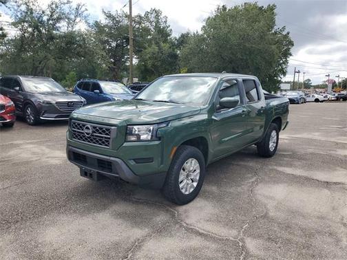 2023 Nissan Frontier SV