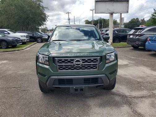 2023 Nissan Frontier SV