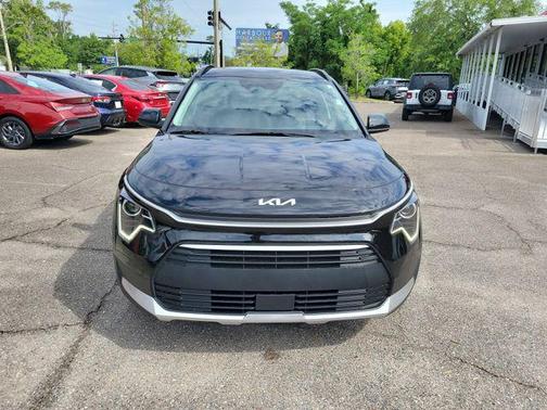 Aurora Black Pearl 2023 Kia Niro EX