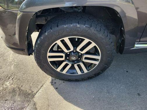 Magnetic Gray Metallic 2018 Toyota 4Runner Limited