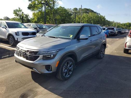 2025 Kia Seltos LX