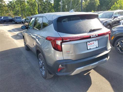 2025 Kia Seltos LX