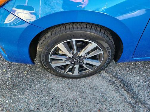 Electric Blue Metallic 2024 Nissan Versa 1.6 SV