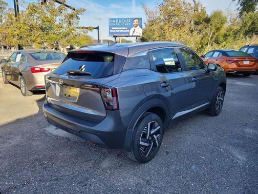2025 Nissan Kicks SV