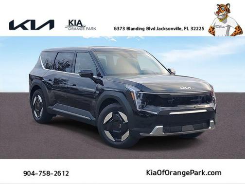 2026 Kia EV9 Light Short Range