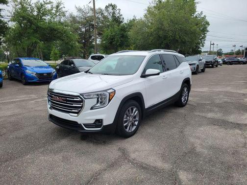 Summit White 2024 GMC Terrain SLT