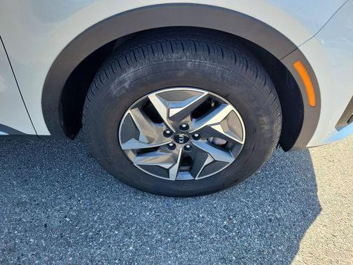 Snow White Pearl 2021 Kia Sorento Hybrid EX