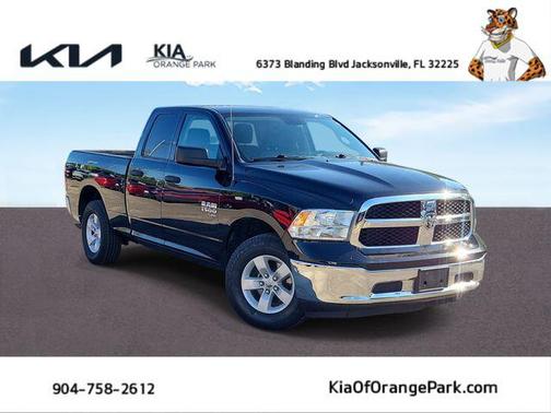 Diamond Black Crystal Pearlcoat 2024 RAM 1500 Classic SLT