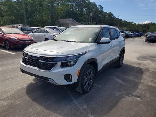 2025 Kia Seltos LX