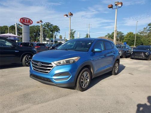 2018 Hyundai TUCSON SE