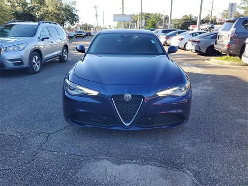 2021 Alfa Romeo Giulia Base