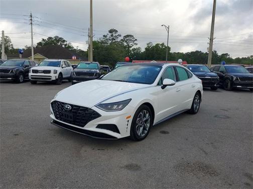 2022 Hyundai SONATA SEL