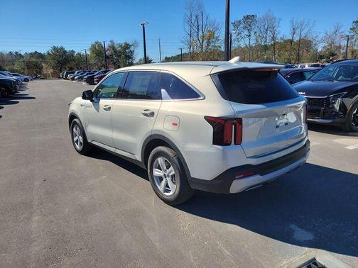 Ivory Silver 2026 Kia Sorento LX