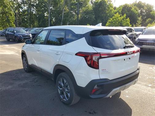2025 Kia Seltos LX