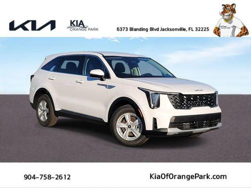 Glacial White Pearl 2026 Kia Sorento LX