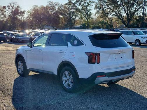 Glacial White Pearl 2026 Kia Sorento LX