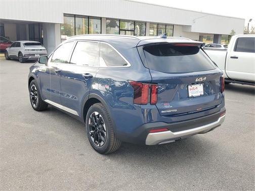 2025 Kia Sorento S
