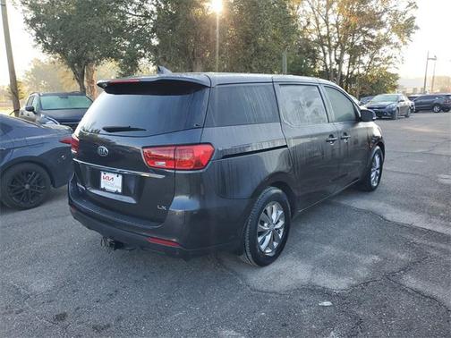 2021 Kia Sedona LX