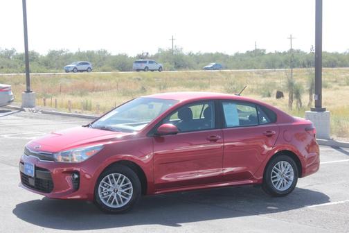 Photo 1 of 23 of 2018 Kia Rio EX