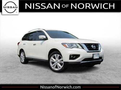2019 Nissan Pathfinder SL