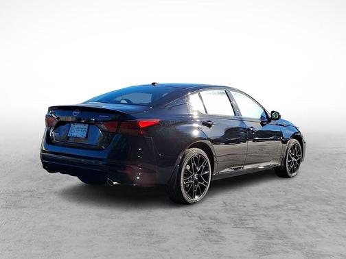Super Black 2026 Nissan Altima SR AWD