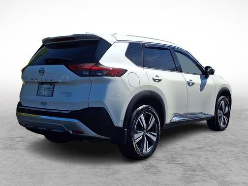 Pearl White Tricoat 2023 Nissan Rogue Platinum