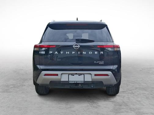 Super Black 2022 Nissan Pathfinder Platinum 4WD