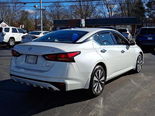 2021 Nissan Altima 2.5 SL