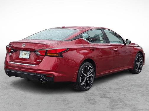 2023 Nissan Altima SR Intelligent AWD