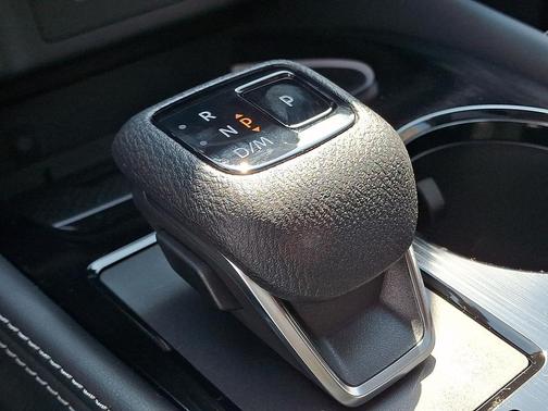 Champagne Silver/Black 2026 Nissan Rogue Platinum