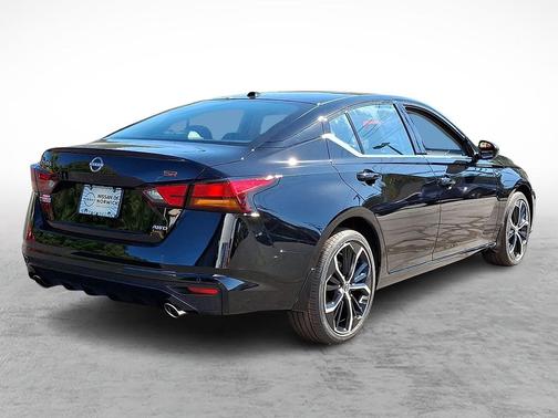 2025 Nissan Altima SR AWD