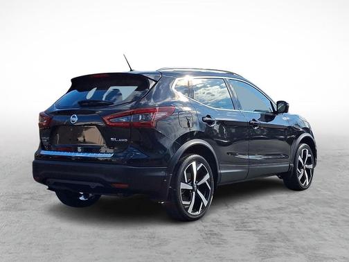 2022 Nissan Rogue Sport SL