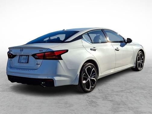 2023 Nissan Altima SR Intelligent AWD