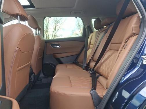 2025 Nissan Rogue Platinum
