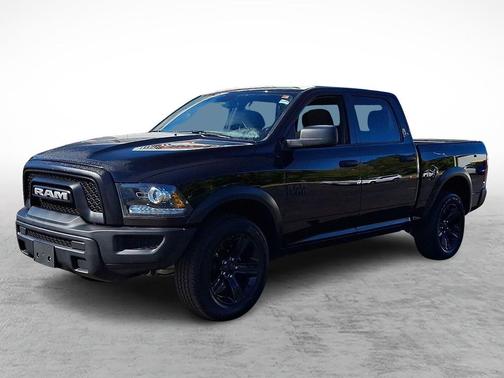 2024 RAM 1500 Classic Warlock Crew Cab 4x4 5'7' Box