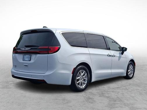 Bright White Clearcoat 2024 Chrysler Pacifica Touring L