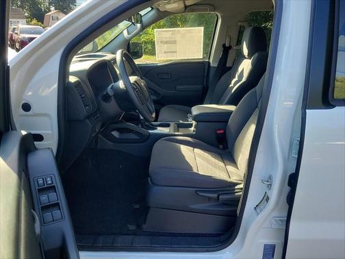 2024 Nissan Frontier S