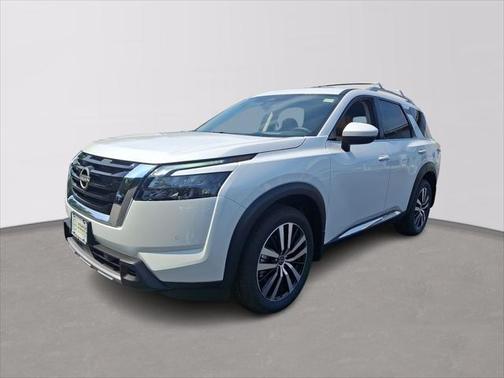 2025 Nissan Pathfinder Platinum 4WD