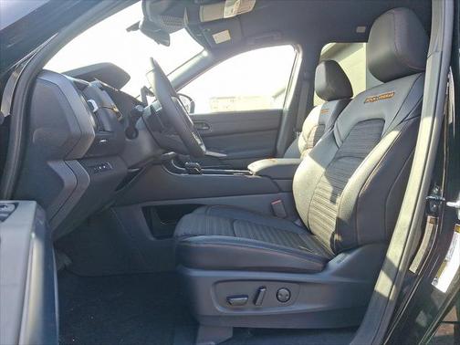 2025 Nissan Pathfinder Rock Creek 4WD