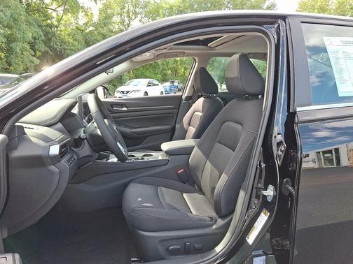 2025 Nissan Altima SV AWD