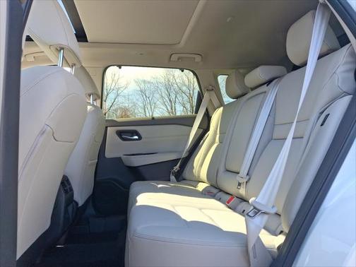 2025 Nissan Rogue SL