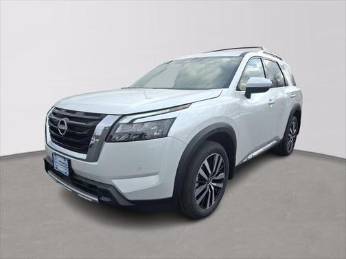 2025 Nissan Pathfinder Platinum 4WD